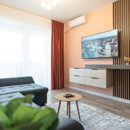 Juno Central Apartment Oradea Dış mekan fotoğraf